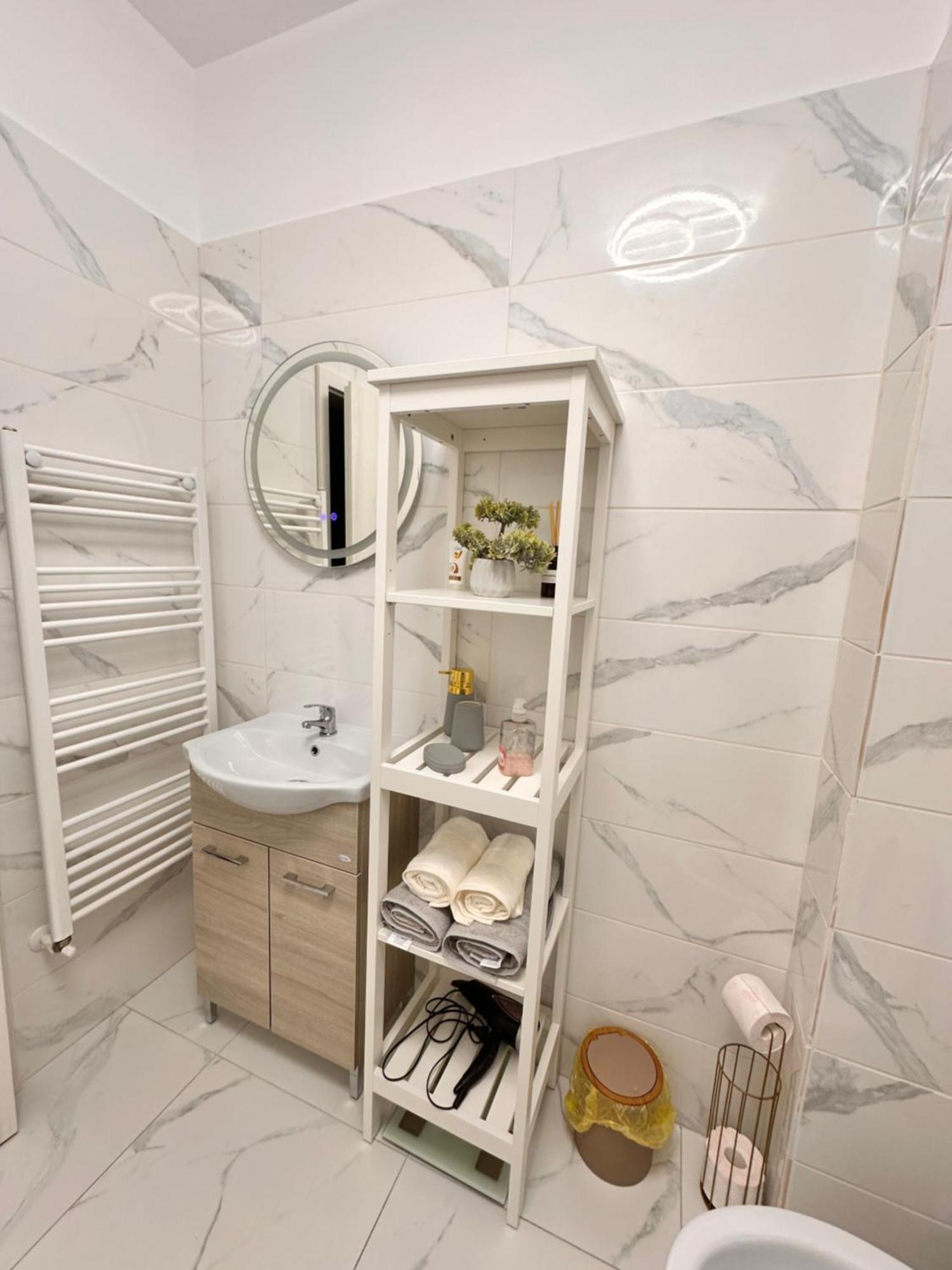 One Residence Popesti-Leordeni Ngoại thất bức ảnh