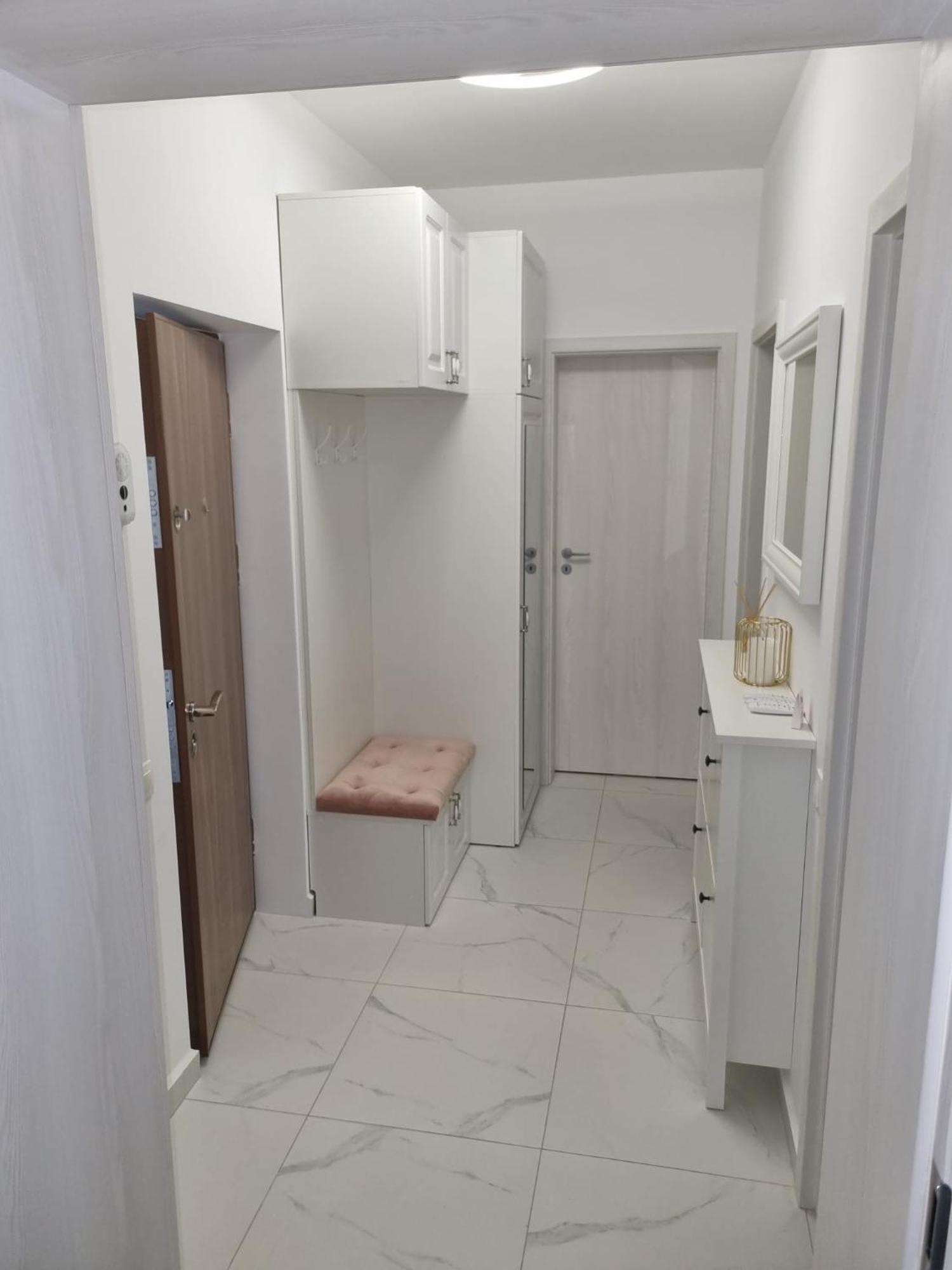 One Residence Popesti-Leordeni Ngoại thất bức ảnh